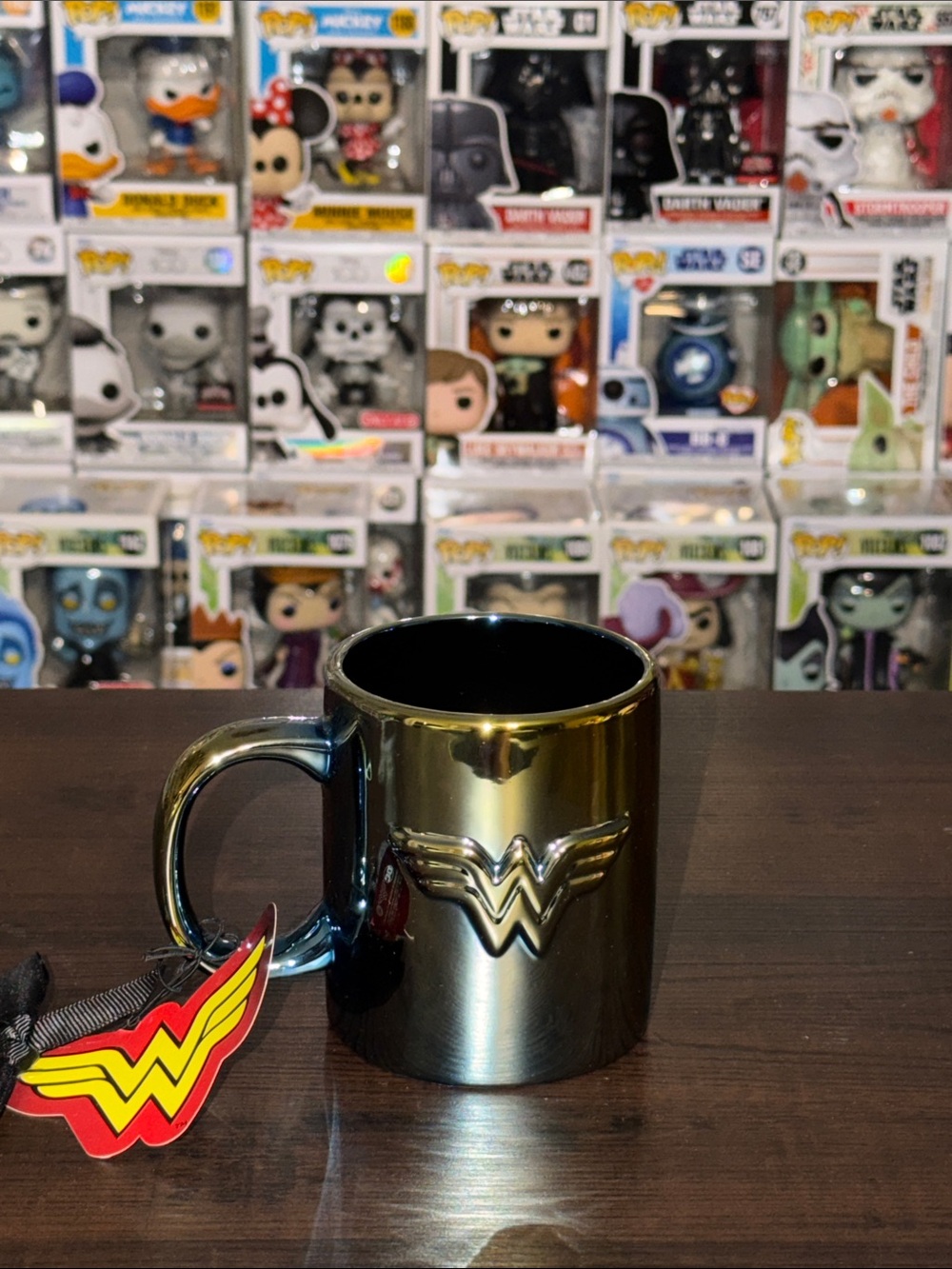 Wonder Woman Iridescent Logo Mug - Picture 2 of 5